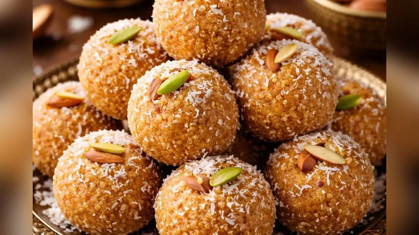 Besan Nariyal Laddu: स्वाद में लाजवाब बेसन नारियल लड्डू को आसान स्टेप्स में ऐसे करें तैयार