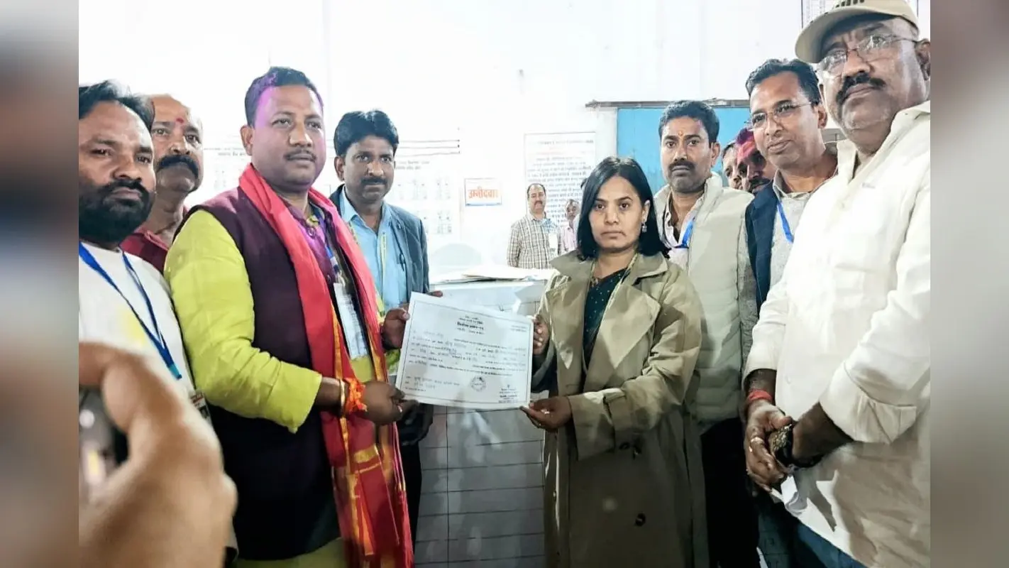 बोकारो के चास में भोलू पासवान के सिर सजा मेयर का ताज, अविनाश को मिली हार