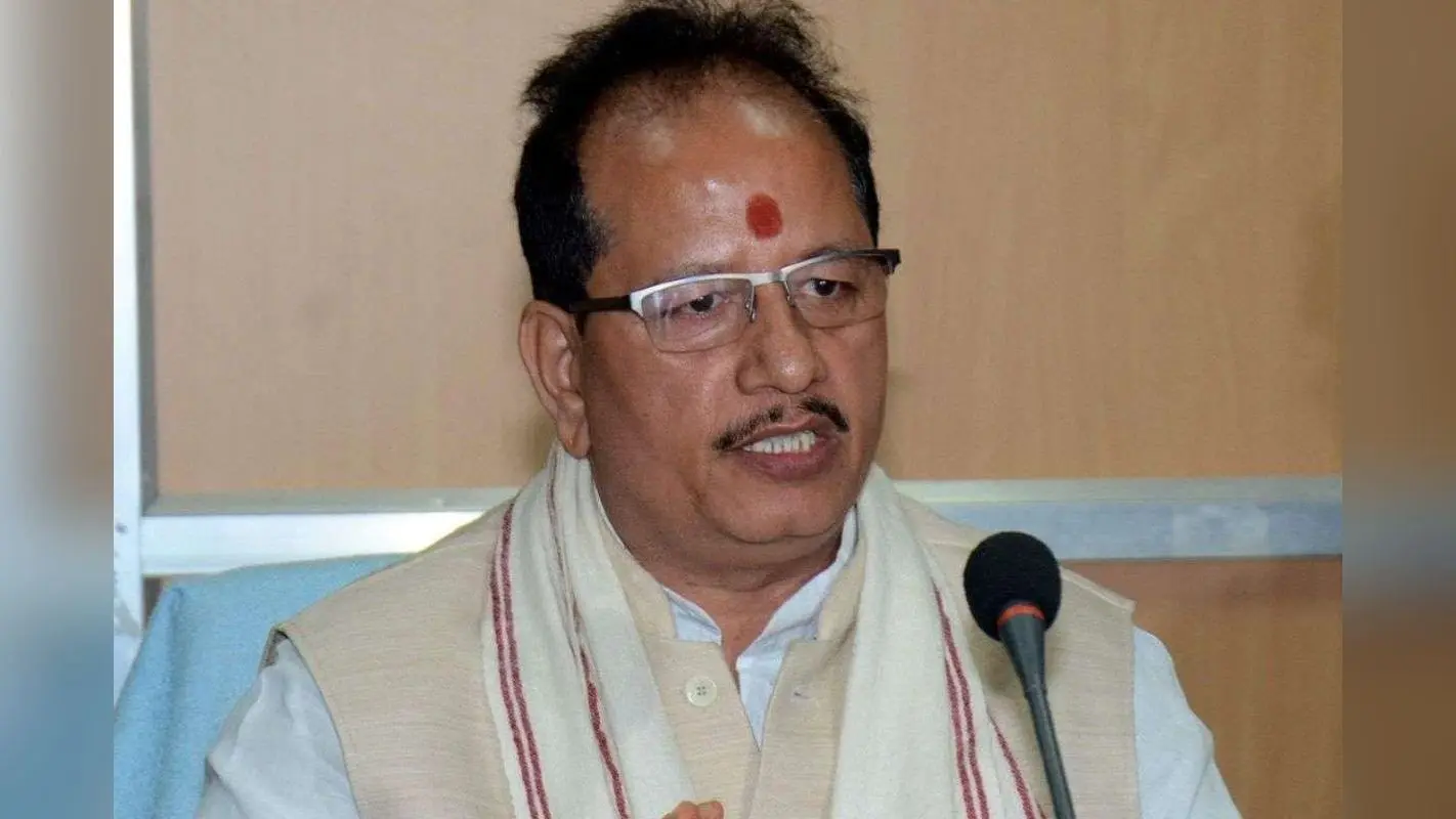 आज से काम पर लौटे राजस्व कर्मचारी, बैठक में विजय सिन्हा ने क्या-क्या लिए फैसले?