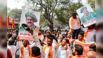 शिवाजी-टीपू सुल्तान तुलना पर पुणे में हिंसा, भाजपा-कांग्रेस कार्यकर्ताओं में पथराव, नौ घायल