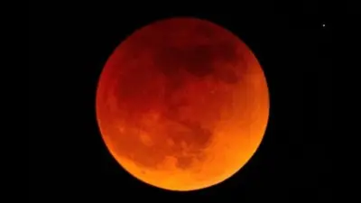 चंद्र ग्रहण आपके शहर में कब दिखेगा? ज्योतिषाचार्य से जानें टाइमिंग-प्रभाव के साथ सबकुछ