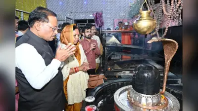 बाबा धाम में सीएम विष्णु देव साय ने की पूजा, करोड़ों के विकास कार्यों की दी सौगात