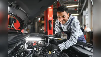CS को टक्कर! EV इंजीनियरिंग में नौकरियों की भरमार, लाखों में है पैकेज