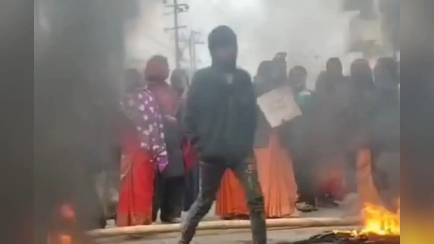 दरभंगा में छह साल बच्ची की दुष्कर्म के बाद हत्या, लोगों ने किया बवाल, जगह-जगह आगजनी