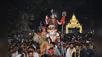 महाशिवरात्रि में बाबा की निकली बारात, देवघर में डेढ़ लाख भक्तों ने किया जलाभिषेक