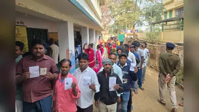 डेढ़ महीने पहले खोदे गये गड्ढे बने खतरनाक, नाला तो बना नहीं, दुर्घटनाओं को आमंत्रण