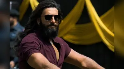 रणवीर सिंह की तीन वैन पर मचा शोर, ‘धुरंधर’ के क्रेडिट्स ने खोला राज