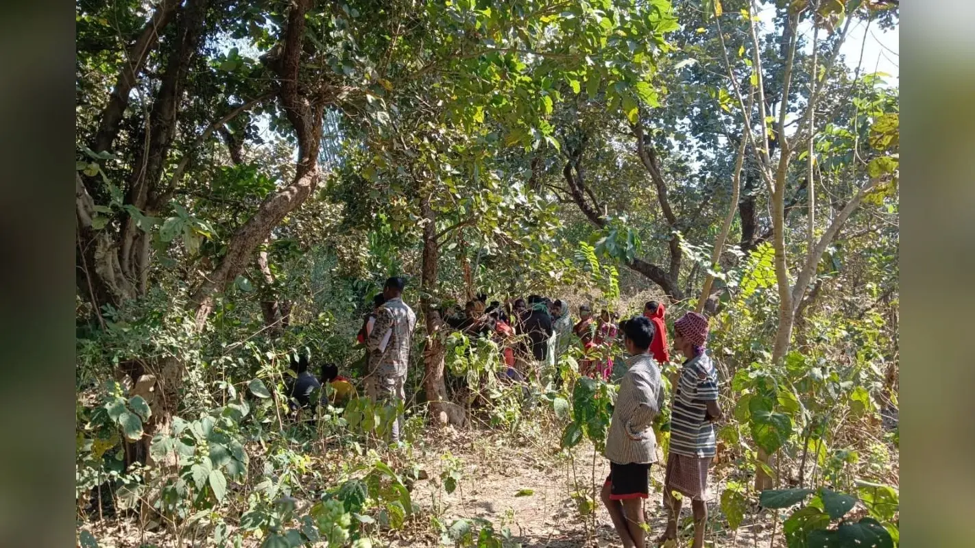 Dumka: मानसिक तनाव से परेशान अधेड़ ने फांसी लगाकर दी जान