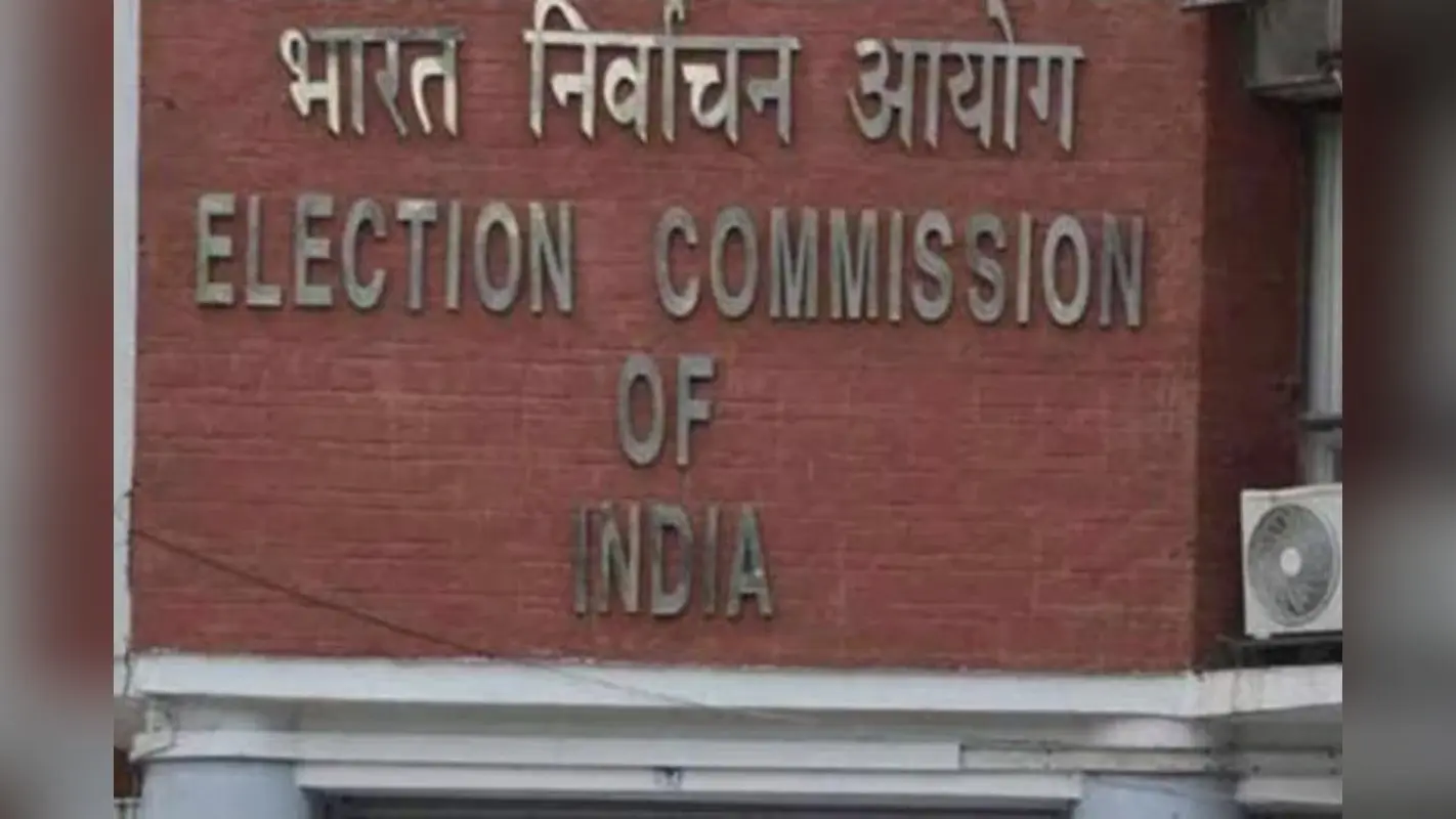 पश्चिम बंगाल के 7 अधिकारी निलंबित, चुनाव आयोग ने एसआईआर मामले में की कार्रवाई; मुख्य सचिव को भी दिए निर्देश