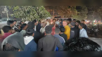 East Singhbhum News : सड़क पार कर रहा पिकअप चालक बाइक से टकराया, रेफर