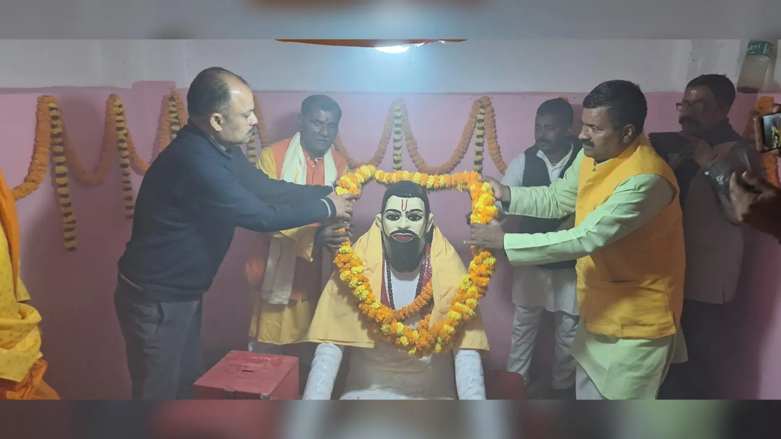 भक्ति आंदोलन के जरिए समाज के भेदभाव को दूर करने का लिया था संकल्प