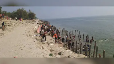 माघी पूर्णिमा को लेकर श्रद्धालुओं ने किया गंगा स्नान