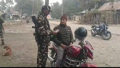 एक लाख भारतीय व छह हजार नेपाली रुपये के साथ एक गिरफ्तार