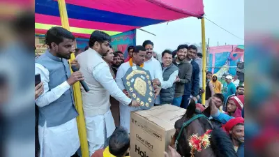 अगुवानी गंगा घाट पर राज्यस्तरीय घुड़दौड़ का आयोजन, नयागांव के घोड़े ने मारी बाजी