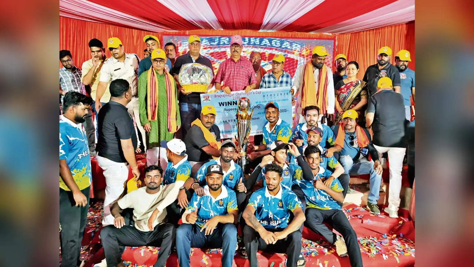 Sundergarh News: सुंदरगढ़ की टीम ने टाटा को हराकर जीता क्रिकेट टूर्नामेंट का खिताब