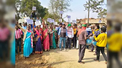 Giridih News :संताल समाज ने किया हरलाडीह ओपी का घेराव