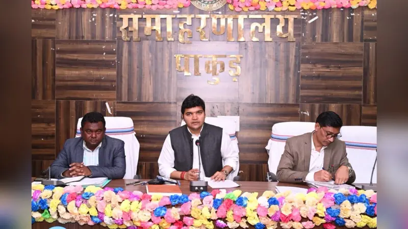 एसएसटी आदर्श आचार संहिता का शत-प्रतिशत अनुपालन करें सुनिश्चित : डीसी