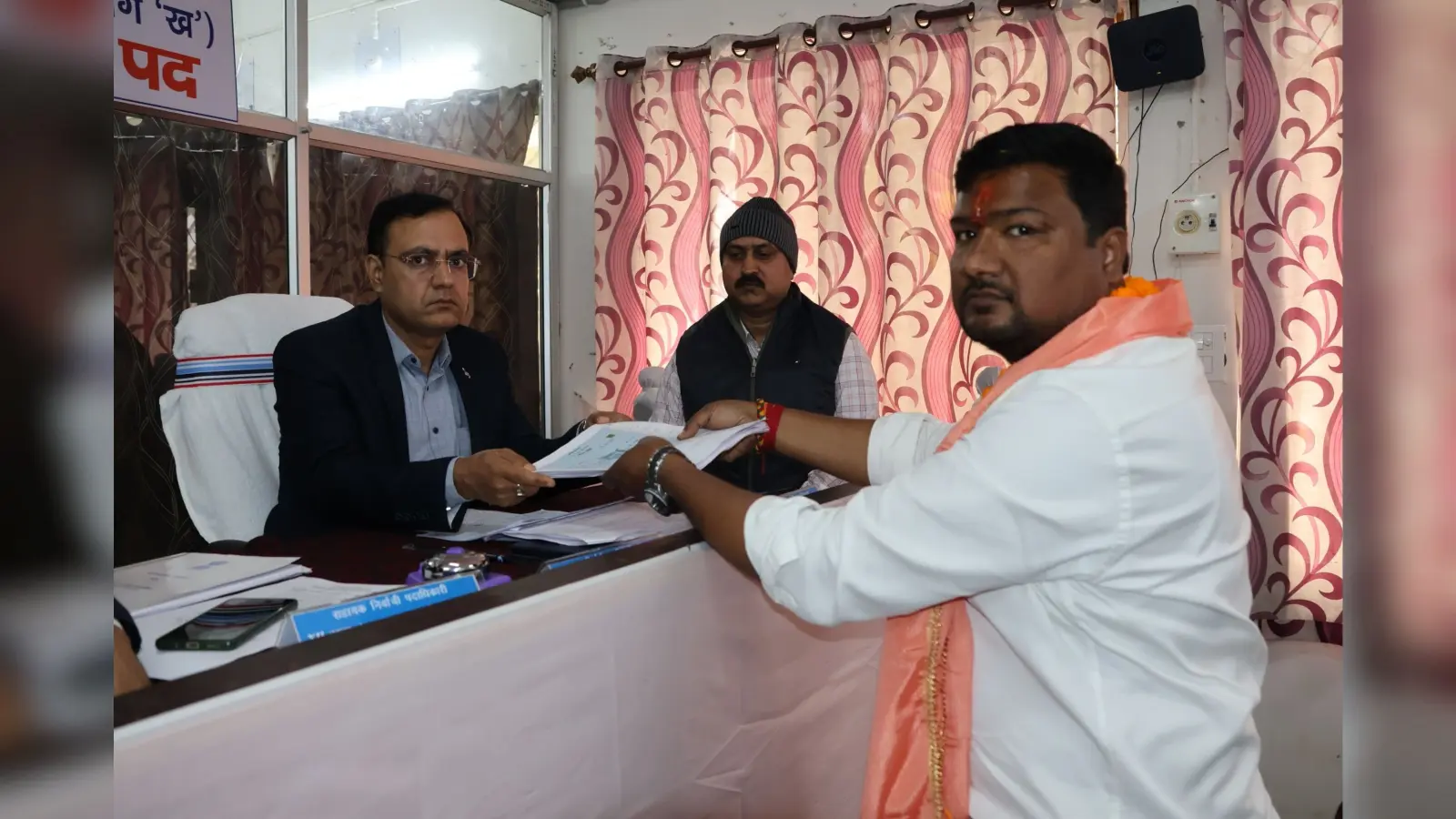 निकाय चुनाव : दुमका में अजय झा, विनोद लाल व सुमित पटवारी समेत पांच ने अध्यक्ष पद के लिए किया नोमिनेशन
