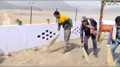 गांव और मोहल्लों को स्वच्छ रखना हर नागरिक का कर्तव्य – थानाध्यक्ष