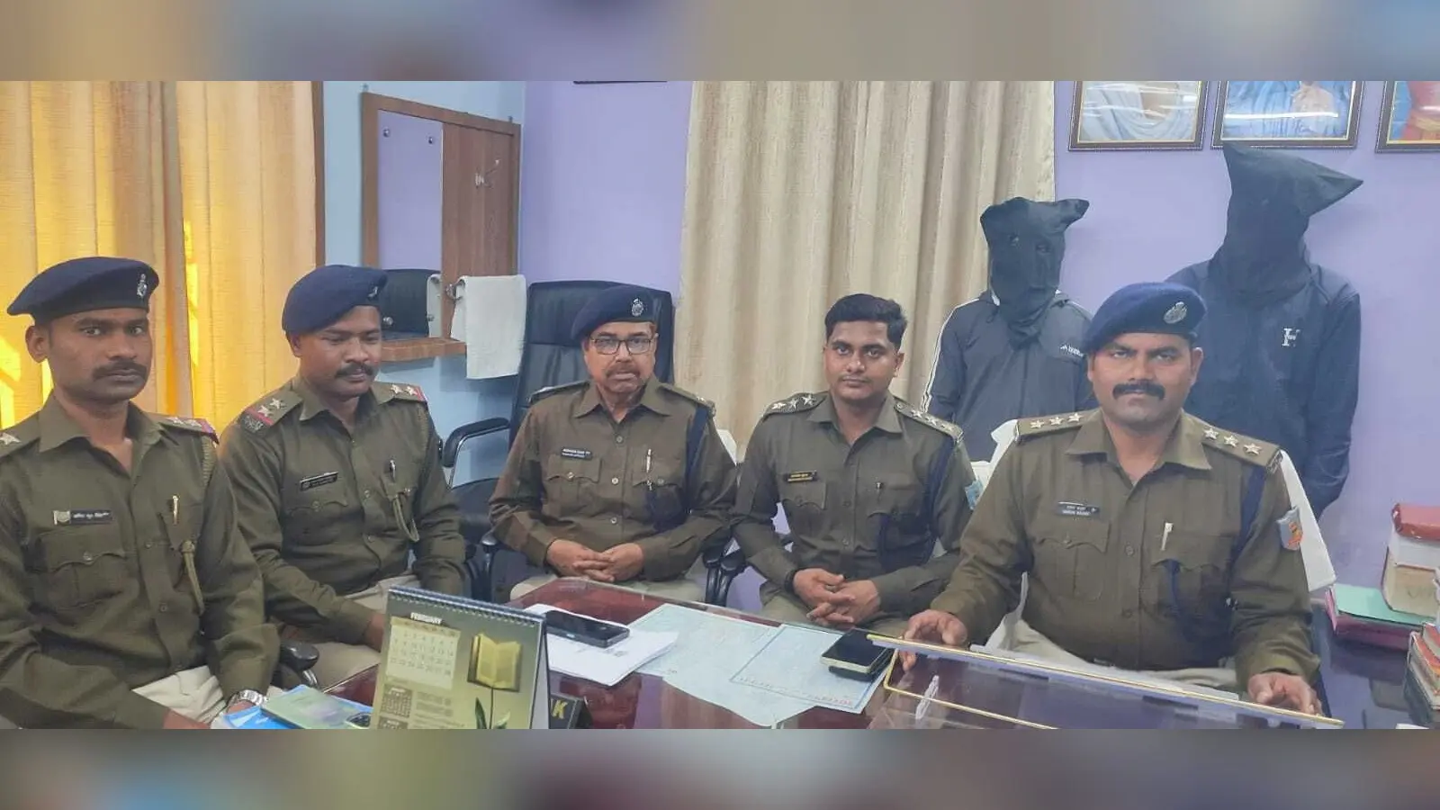 देसी पिस्तौल व कारतूस के साथ दो गिरफ्तार