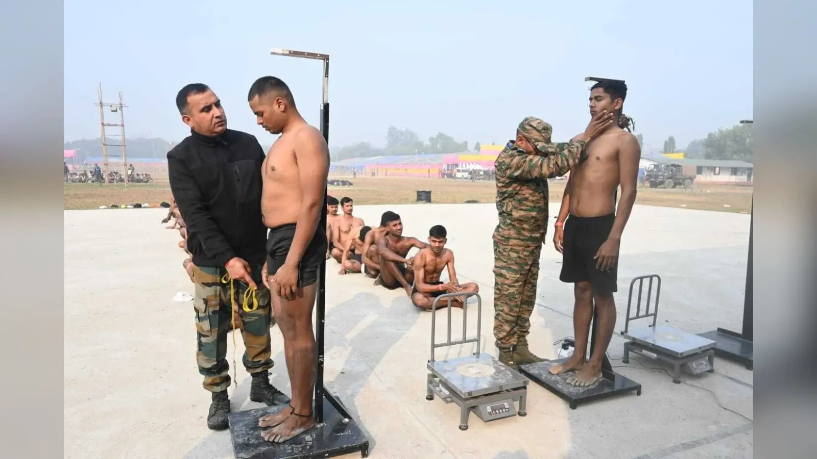 दूसरे दिन अग्निवीर टेक्निकल पद के लिए 10 जिलाें के अभ्यर्थियों ने लगायी दौड़