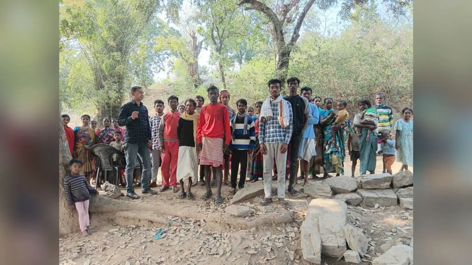 हमलोग जंगल के बीच रहते हैं नेताजी, अब तक नहीं बनी सड़क और न पहुंची बिजली