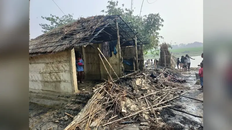 शॉर्ट सर्किट से लगी आग, हजारों का नुकसान