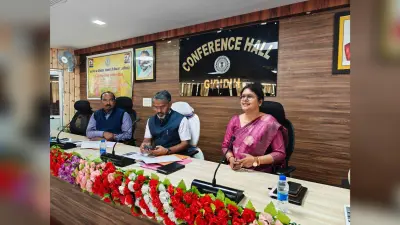 Giridih News: डीसी ने की मनरेगा का विश्वास, रोजगार से विकास अभियान की प्रगति की समीक्षा