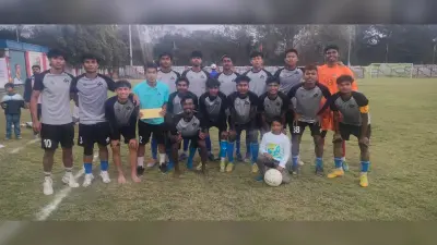 Chaibasa News : सेरसा पोड़ाहाट चक्रधरपुर की टीम सेल से हारकर टूर्नामेंट से बाहर