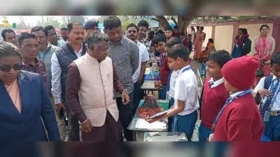 East Singhbhum News : ‘जल ही जीवन है’ विषय पर बने मॉडलों को मिली सराहना