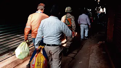 जामुड़िया : व्यापारी के घर में बोरियों में रखी गयी थी नकदी