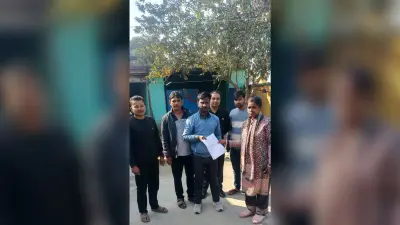 राजस्व कर्मचारी ने बीडीओ को सौंपा ज्ञापन