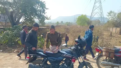 Deoghar news : मशान काली मंदिर में पूजा समारोह के लिए घर से बुलाकर ले गया परिचित, अधेड़ का शव मिला