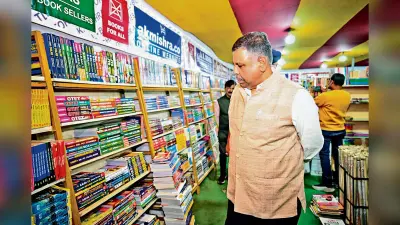 Rourkela News : पुस्तकें सोने की खान, जितना गहराई में उतरेंगे, उतना ज्ञान प्राप्त होगा : आलोक वर्मा