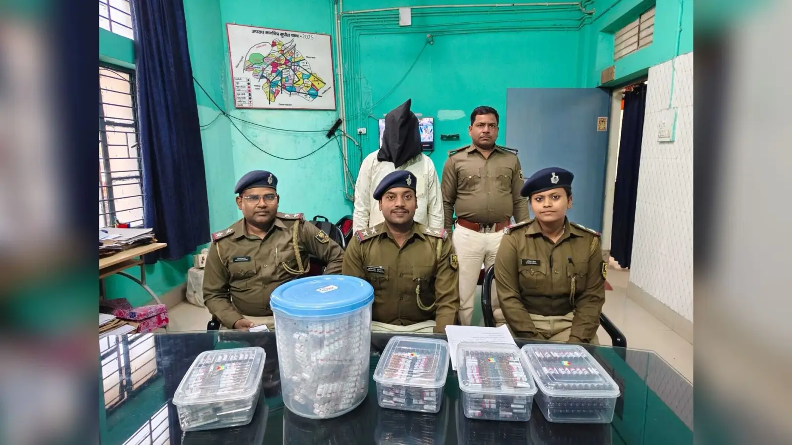 1275 प्रतिबंधित इंजेक्शन के साथ तस्कर गिरफ्तार