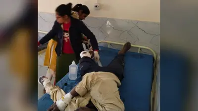 टोटो पलटने से दो यात्री गंभीर रूप से घायल