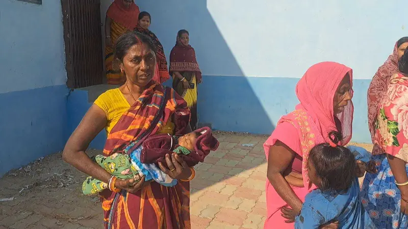वैक्सीन के बाद बच्ची की मौत, आक्रोशित परिजनों ने किया हंगामा