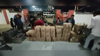 प्रेस लिखी कार समेत दो वाहनों से 67 कार्टन शराब बरामद, दो गिरफ्तार