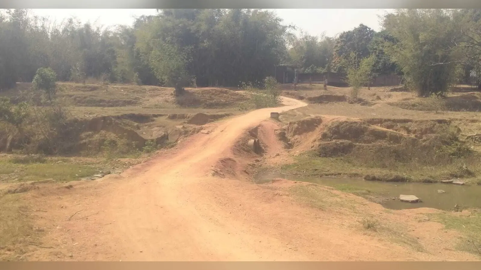 Giridih News :झारखंड गठन के बाद भी जोरासिमर के लिए नहीं बनी पक्की सड़क