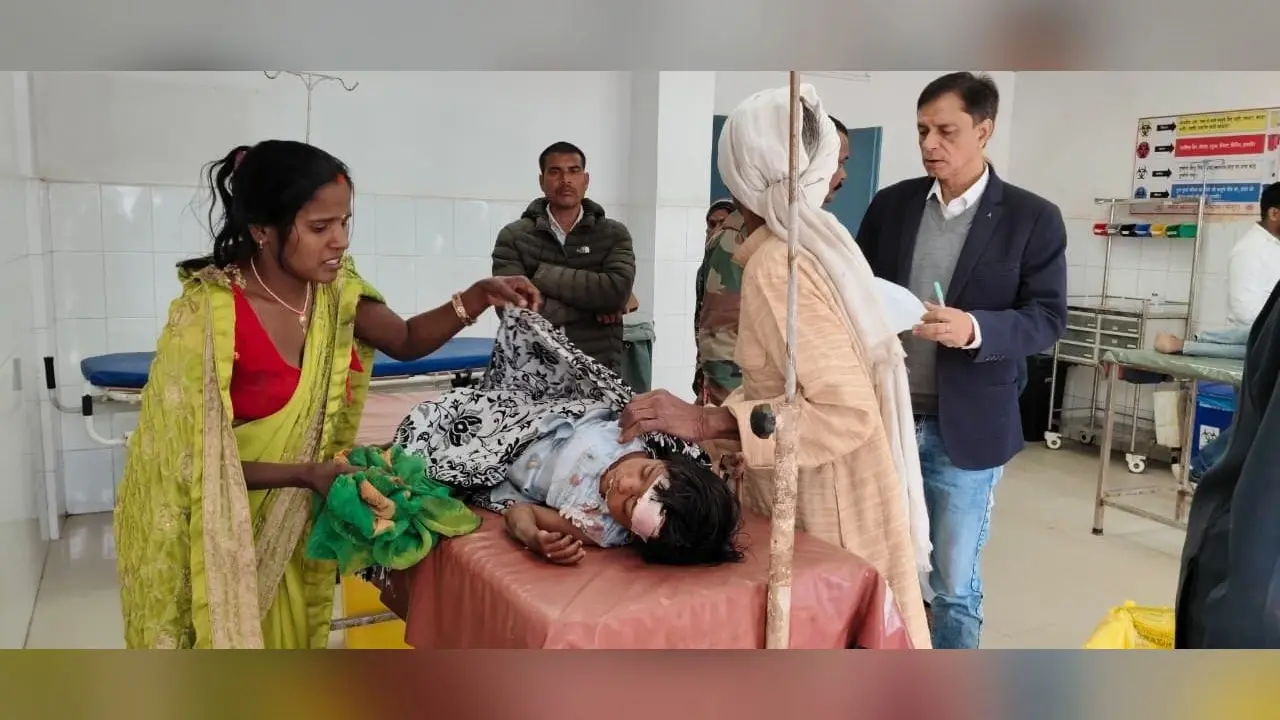 चाकेडीहरा में छत से गिरने से बच्ची घायल