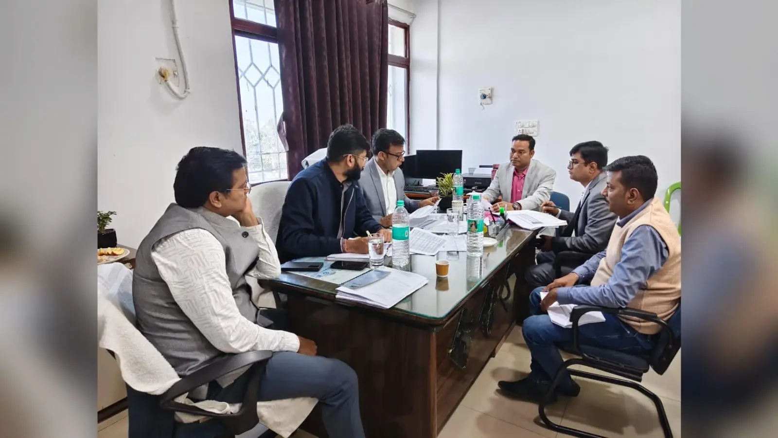 बिजली चोरी करने वालों पर करें कार्रवाई