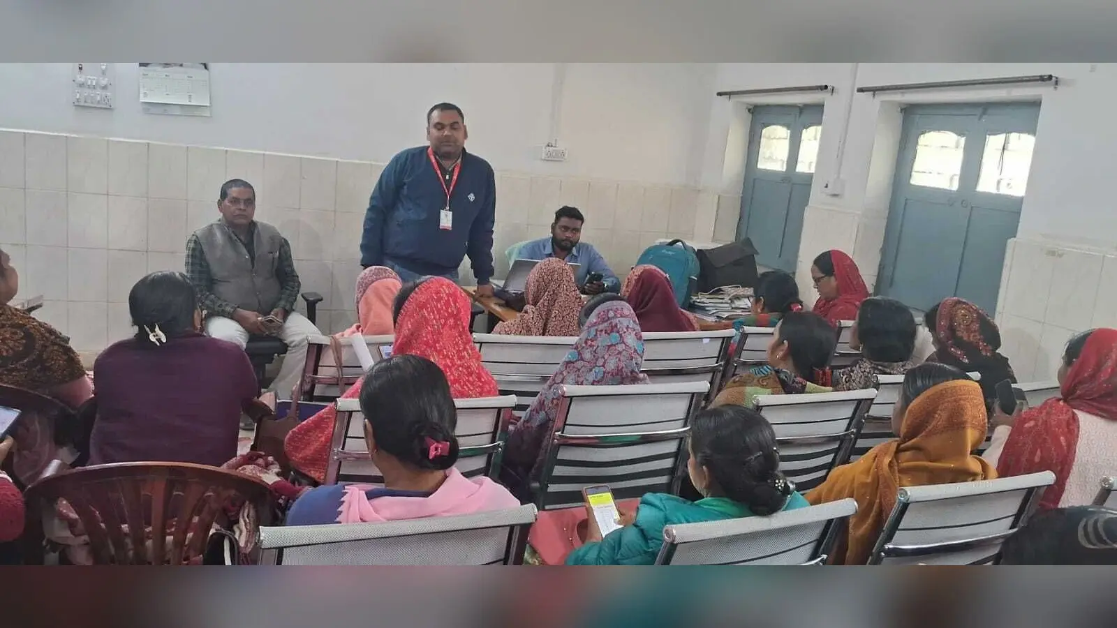 आशा व आंगनबाड़ी सेविकाओं को फाइलेरिया उन्मूलन को ले दिया विशेष प्रशिक्षण