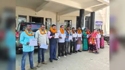 मनियां पैक्स से गोपाल यादव हुए निर्विरोध निर्वाचित, मना जश्न