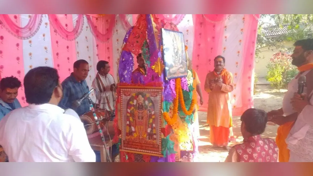 हनुमान मंदिर की प्राण-प्रतिष्ठा की वर्षगांठ पर हरिनाम संकीर्तन