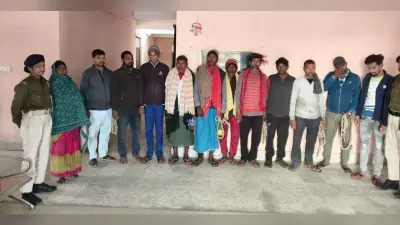 शराब के साथ एक महिला तस्कर व 11 शराबी गिरफ्तार
