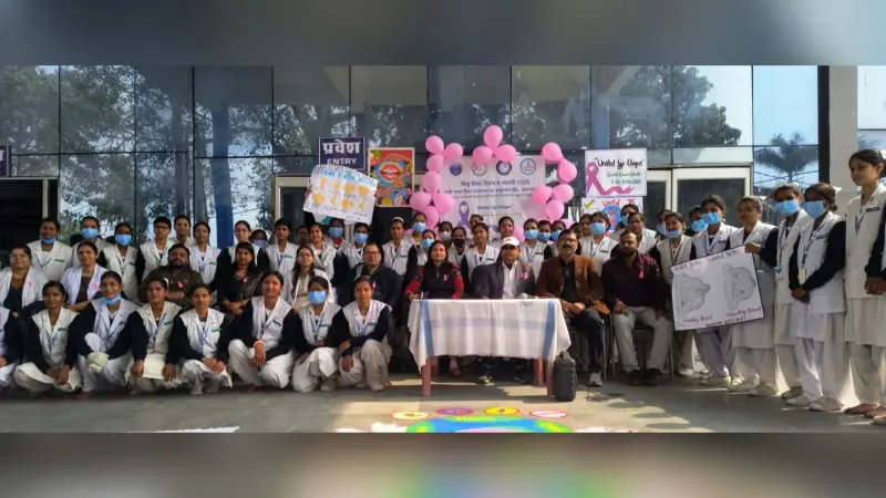 नुक्कड़ नाटक में 18 जीएनएम छात्राओं ने लिया हिस्सा