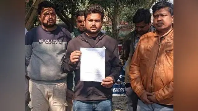 पिस्टल दिखाकर दस हजार रुपए की छीनतई, मामला दर्ज