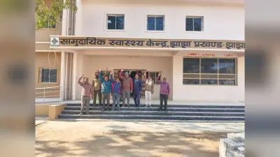 सीएचसी भवन निर्माण में अनियमितता का आरोप, ग्रामीणों ने किया प्रदर्शन, जांच की मांग