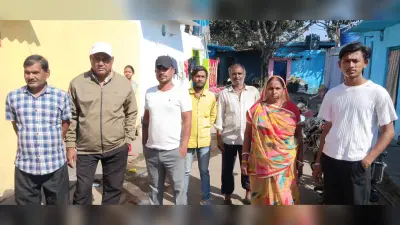Bokaro News : मुहल्लों की नालियां हैं जर्जर व नियमित नहीं हाेती सफाई