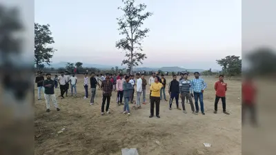 Seraikela Kharsawan News : अचानक आकर्षणी पीठ पर पहुंचा हाथी, श्रद्धालुओं में अफरातफरी